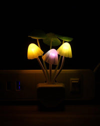 Rienar Sensor Led Night Light, Color Changing Plug-in LED Mushroom Dream Bed Lamp Quick Pick Grocers