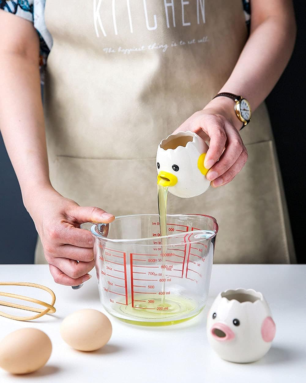 LuoCoCo Cute Egg Separator, Ceramics Vomiting Chicken Egg Yolk White Separator, Practical Household Small Egg Filter Splitter, Kitchen Gadget Baking Assistant Tool, Dishwasher Safe Quick Pick Grocers
