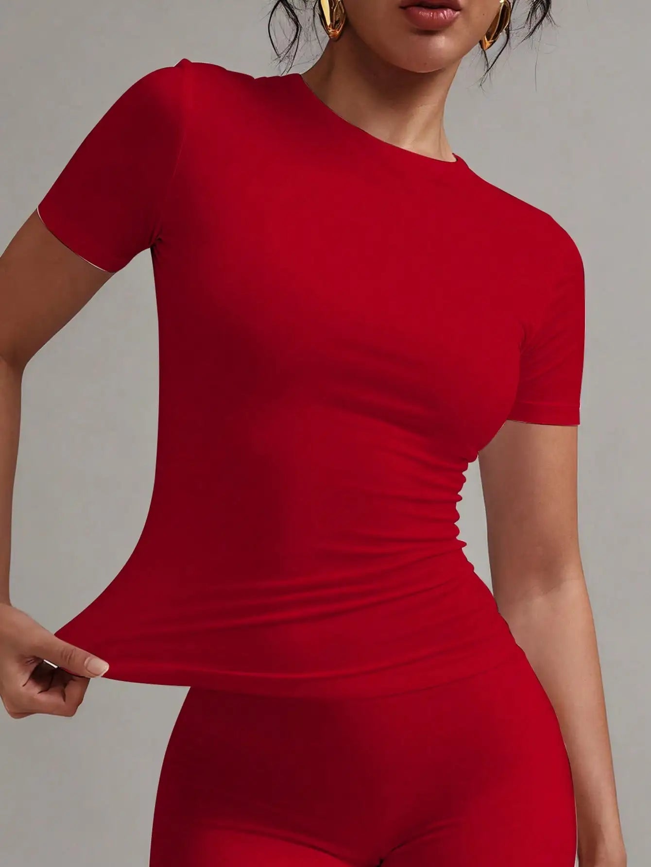 Women's White Solid Round Neck Short Sleeve Fitted T-Shirt for Summer Casual Wear Quick Pick Grocers