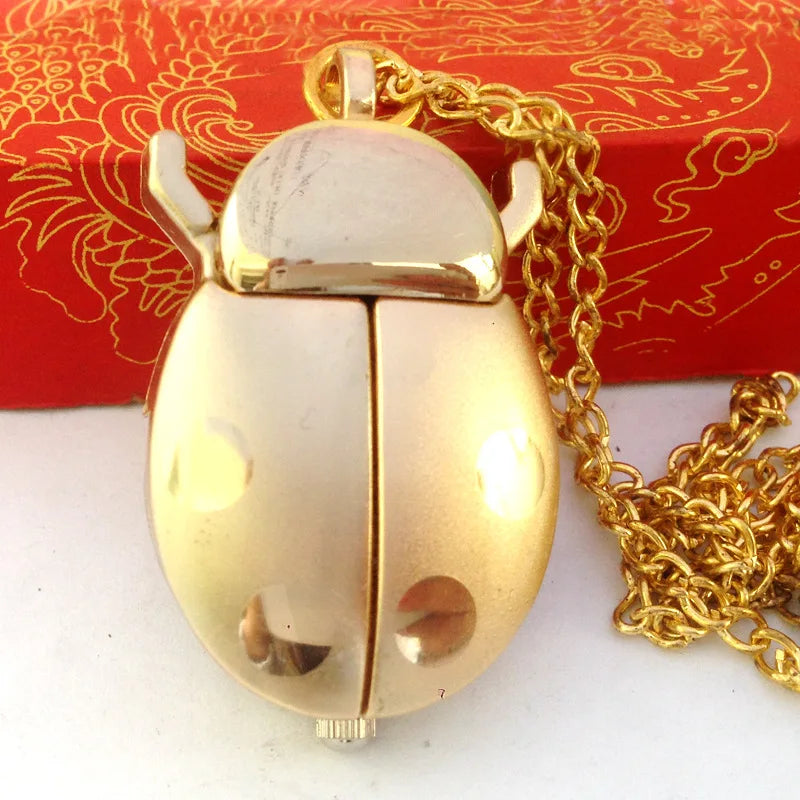 New Fashion Cute Small Golden Beetle Pocket Watchs With Chain Lightweight Necklace Pendant Clock Adult Children Ladybug Watch Quick Pick Grocers