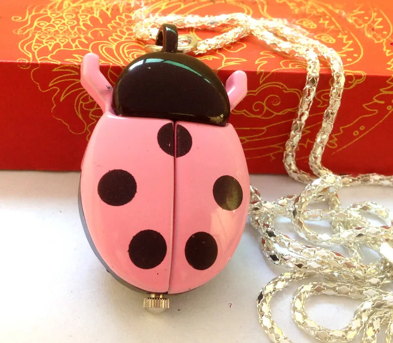 New Fashion Cute Small Golden Beetle Pocket Watchs With Chain Lightweight Necklace Pendant Clock Adult Children Ladybug Watch Quick Pick Grocers