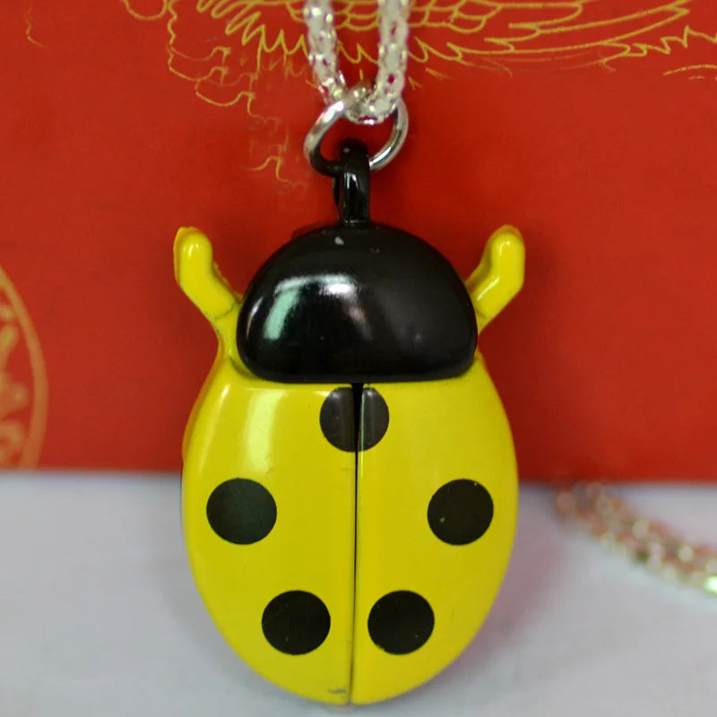 New Fashion Cute Small Golden Beetle Pocket Watchs With Chain Lightweight Necklace Pendant Clock Adult Children Ladybug Watch Quick Pick Grocers