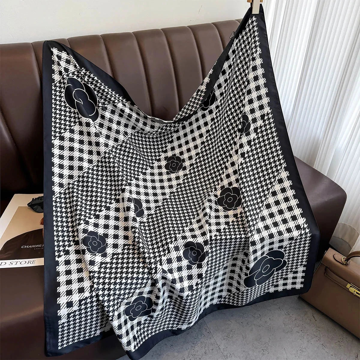 90*90Cm Square Scarf Twill Silk Feeling Women Head Shawls and Wraps Luxury Hair Tree Print Neck Scarves Hijab Bandana Pashmina Econic Blanks
