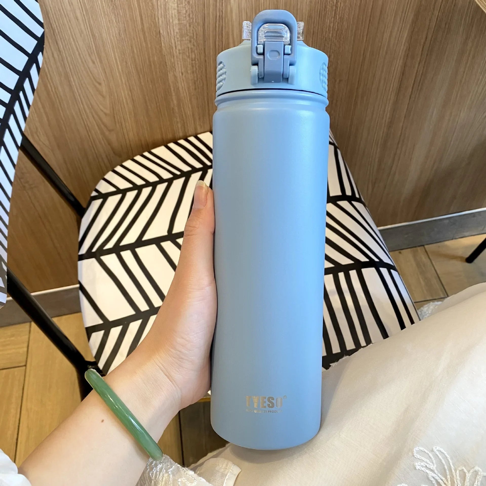 TYESO 600/750ML Thermos Bottle With Straw Stainless Steel Car Thermal Cup Sports Water Bottles Keeps Cold and Heat Thermal Mug Quick Pick Grocers