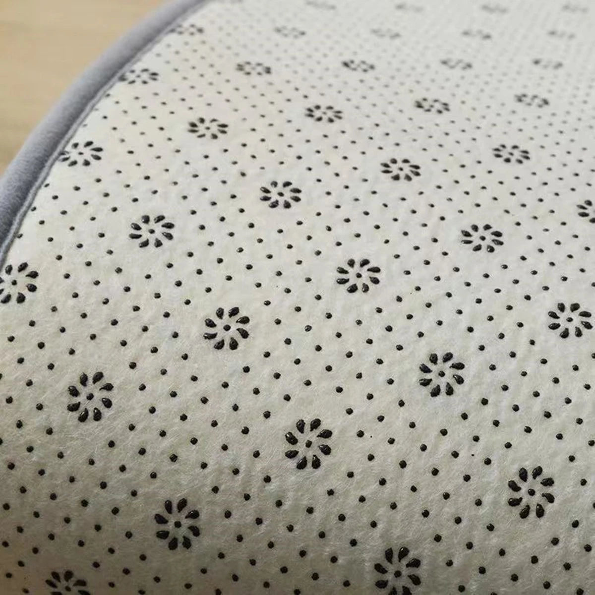 Thickened solid color absorbent carpet flannel bathroom floor mat bathroom entrance non-slip door mat Quick Pick Grocers