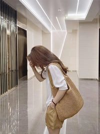 French Style Large Capacity Woven Straw Woven Bag for Women New Beach Vacation Shoulder Bag Casual Commuting Tote Bag Purse Quick Pick Grocers