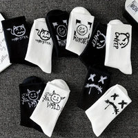 5/10 Pairs Men Women Graffiti Printed socks Street Style Soft Comfortable Sweat Absorbing Breathable Couple Sports Leisure Socks Quick Pick Grocers
