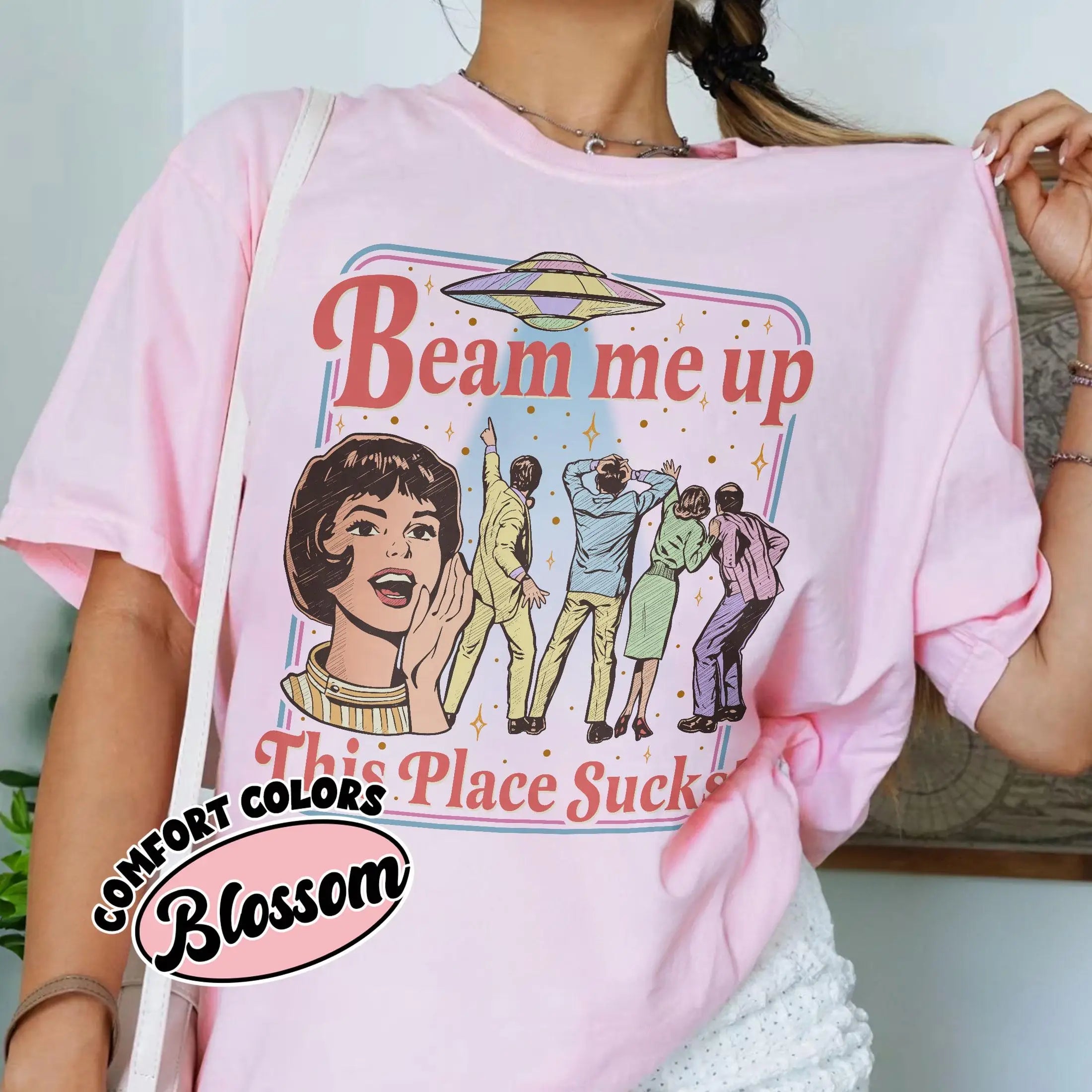 Fun Slogan 'Beam Me Up This Place Sucks' Retro UFO Crowd Print Funny Sci-fi Style' Loose Short Sleeved Women's T-shirt Quick Pick Grocers